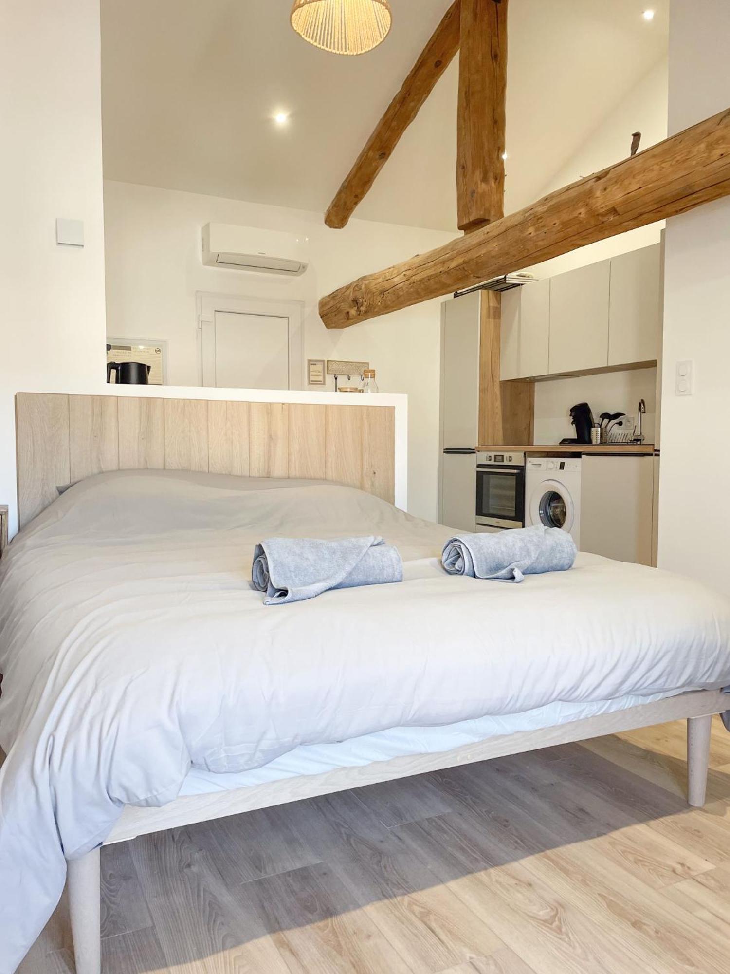 Esprit Bali Apartment Montbrison Ngoại thất bức ảnh