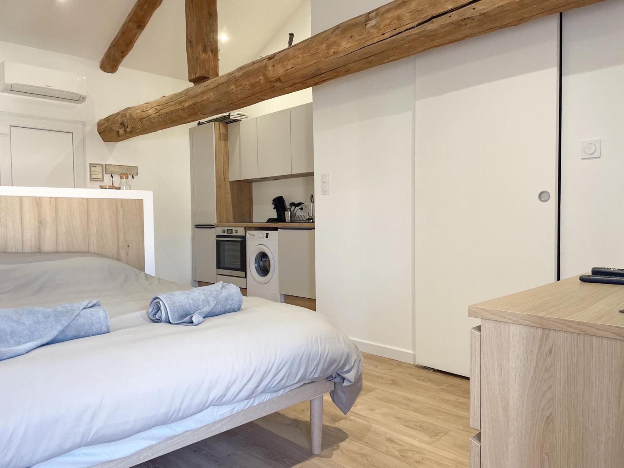 Esprit Bali Apartment Montbrison Ngoại thất bức ảnh